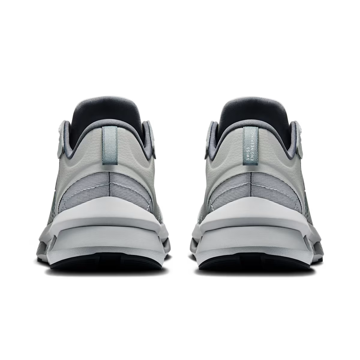 Sur la Lune de la zone nuageuse