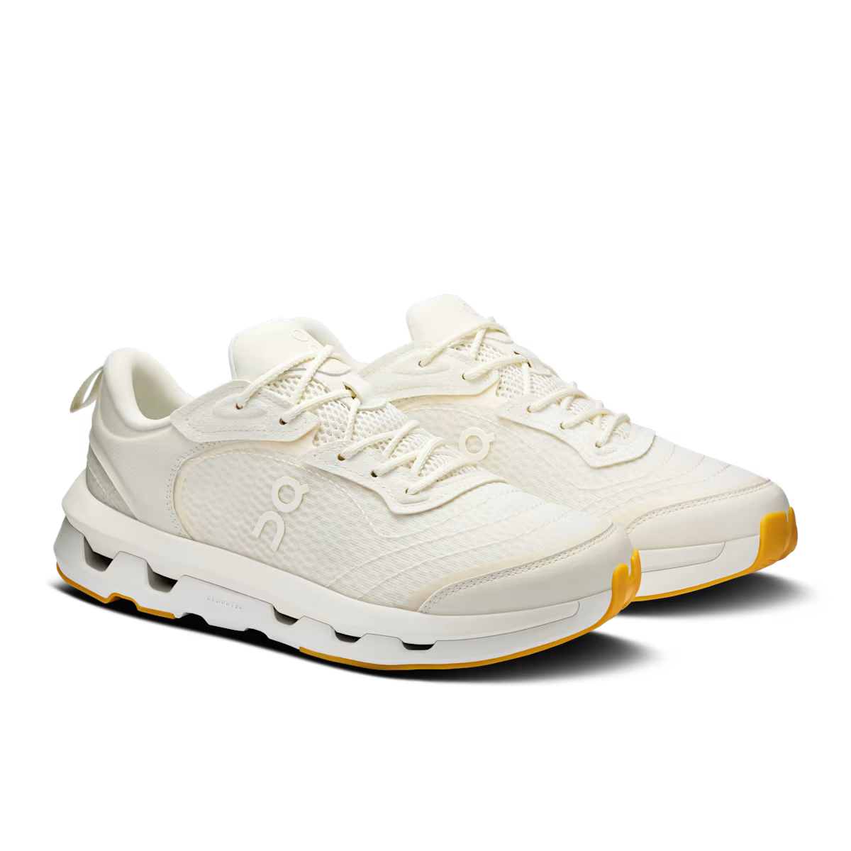 Sur la Lune de la zone nuageuse